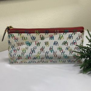 🎀 Dooney cosmetic makeup bag pouch